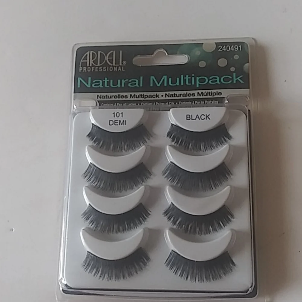 ARDELL NATURAL LASHES BLACK